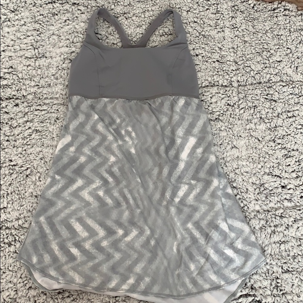 Lululemon grey tank size 4